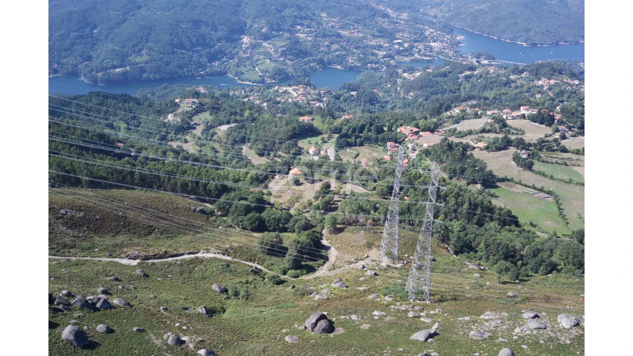 Terreno para Venda em Caniçada e Soengas Foto 7
