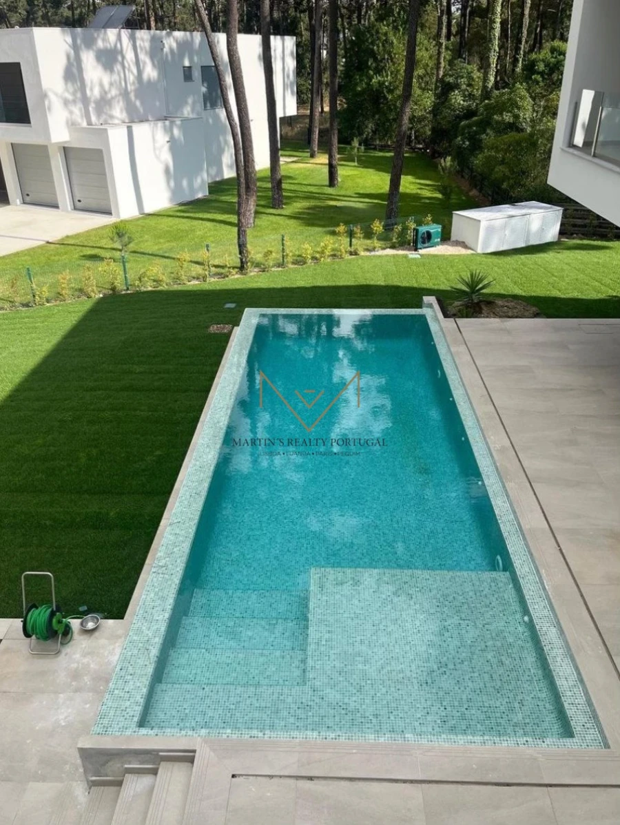 Moradia T5 para Venda em Charneca de Caparica e Sobreda Foto 6