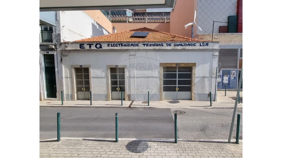 Armazém para Venda em Vila Franca de Xira