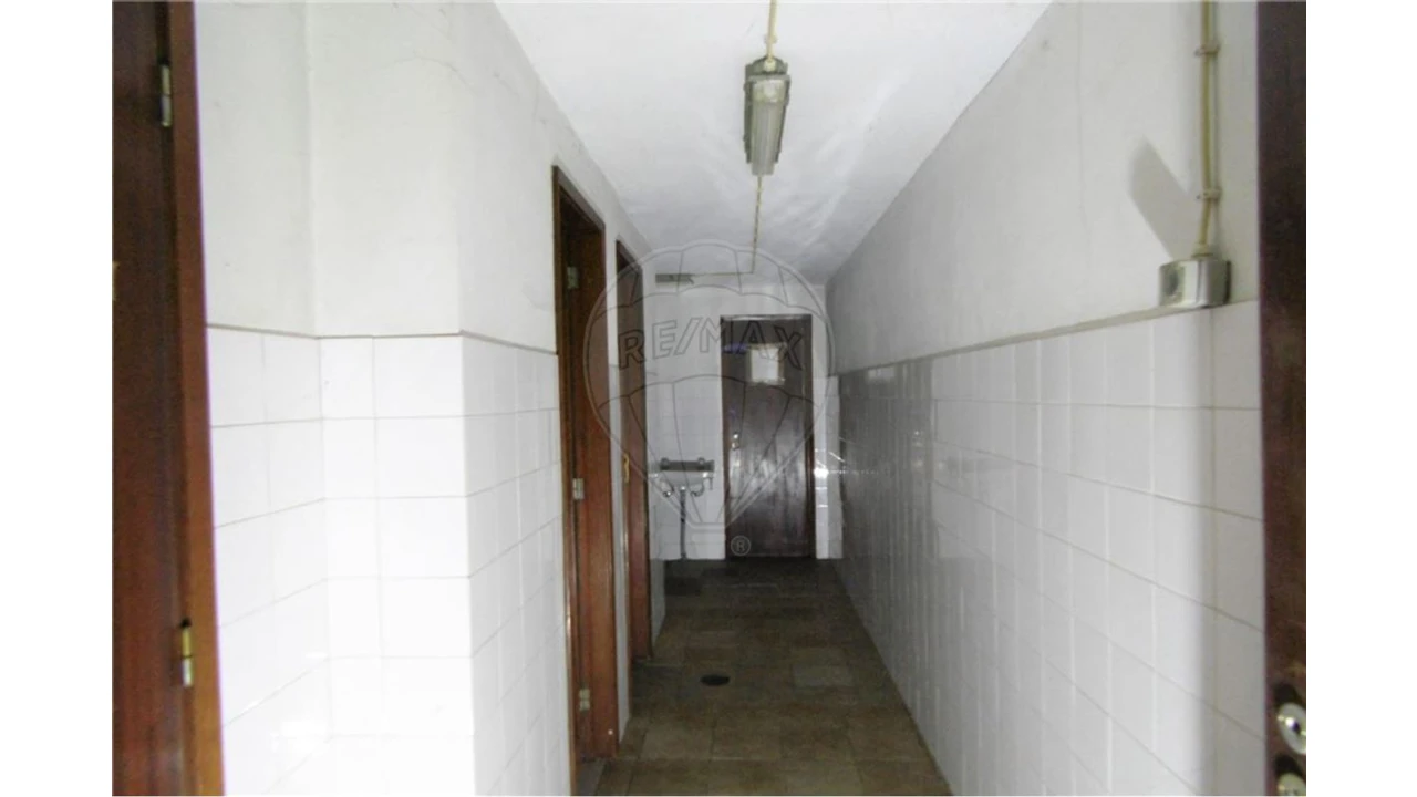 Armazém para Venda em Rio Mau Foto 6