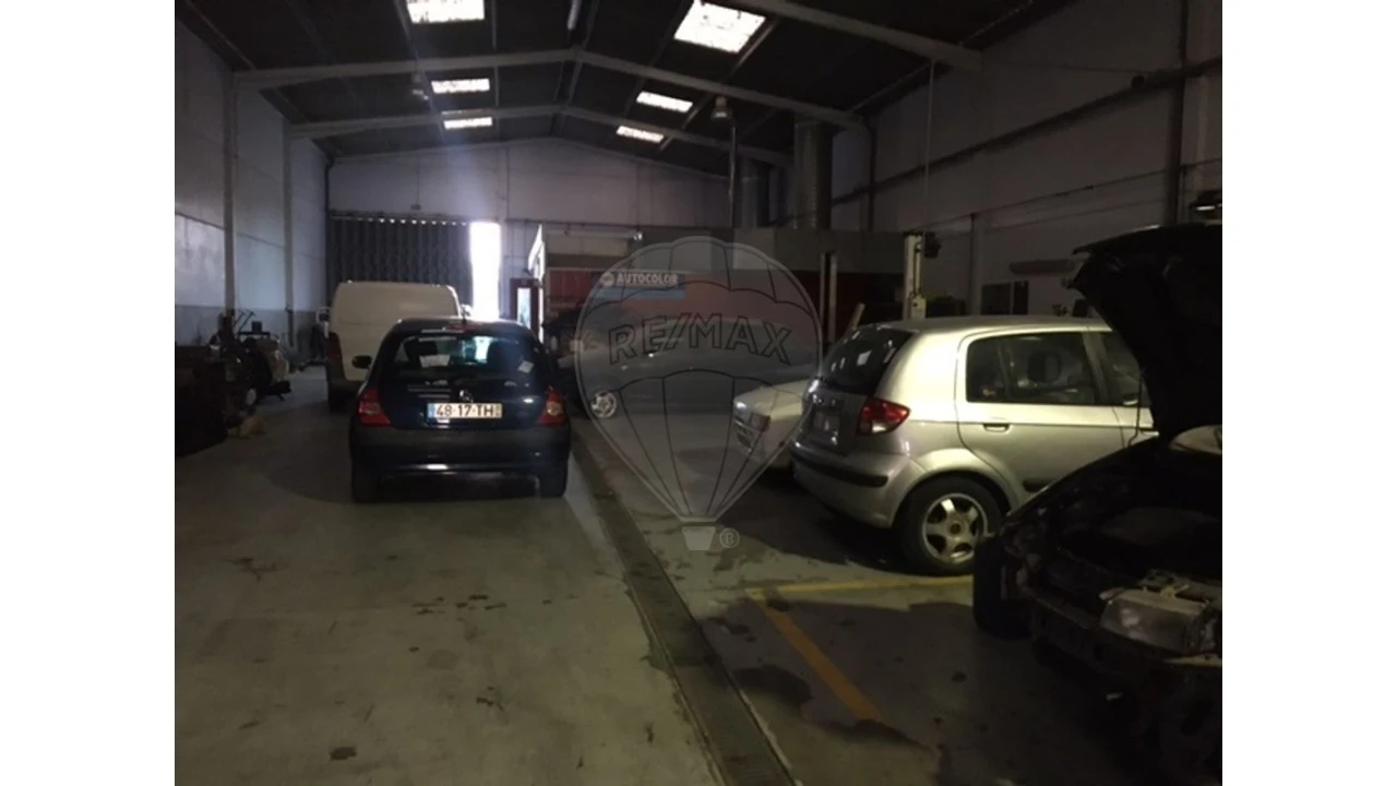 Armazém para Venda em Silvalde Foto 24