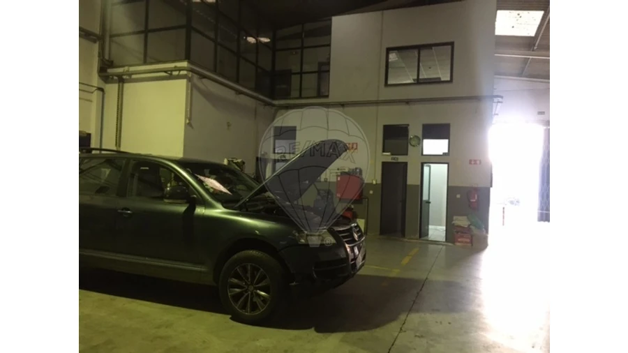 Armazém para Venda em Silvalde Foto 4