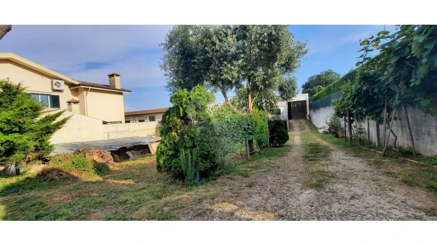 Armazém para Venda em Mozelos Foto 17