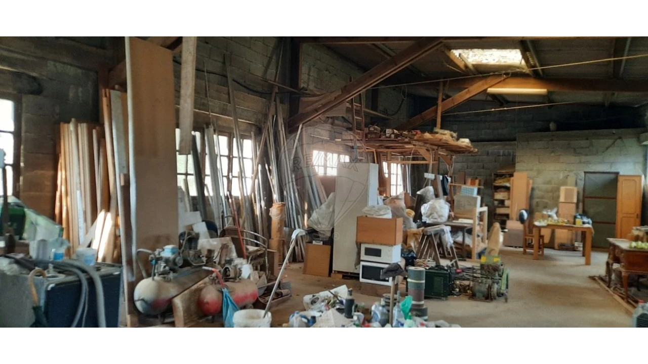 Armazém para Venda em Mozelos Foto 9