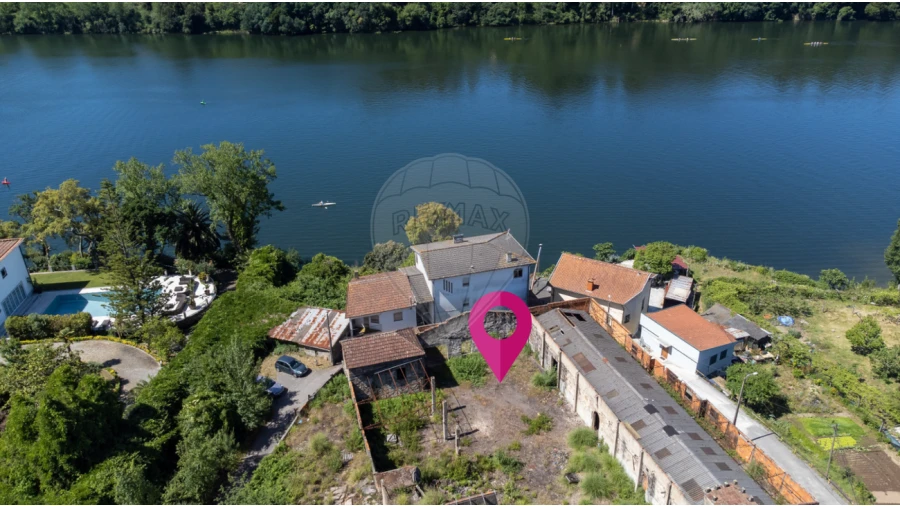 Armazém para Venda em Gondomar (São Cosme), Valbom e Jovim