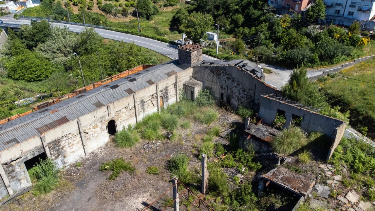 Armazém para Venda em Gondomar (São Cosme), Valbom e Jovim Foto 10
