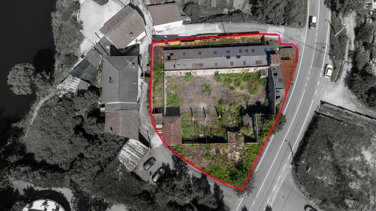 Armazém para Venda em Gondomar (São Cosme), Valbom e Jovim Foto 9