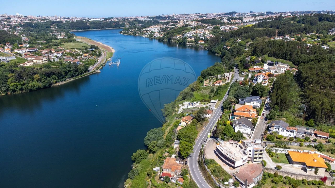 Armazém para Venda em Gondomar (São Cosme), Valbom e Jovim Foto 6