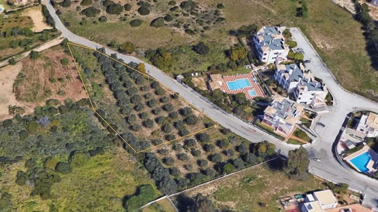Terreno para Venda em Lagoa e Carvoeiro Foto 1