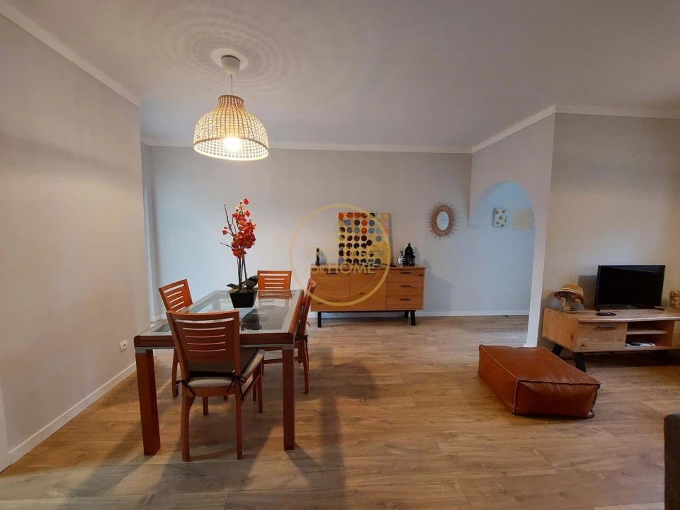 Apartamento T2 para Arrendamento em Portimão Foto 2