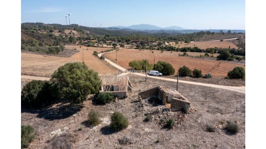 Terreno para Venda em Bordeira Foto 1