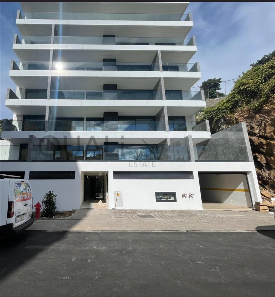 Apartamento T2 para Venda em São Martinho Foto 2