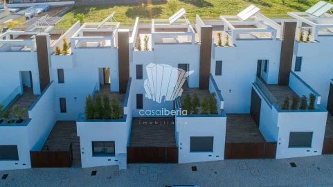 Moradia T3 para Venda em Moncarapacho e Fuseta