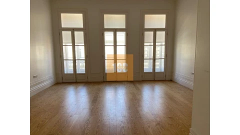 Escritório para Arrendamento em Cedofeita, Santo Ildefonso, Sé, Miragaia, São Nicolau e Vitória