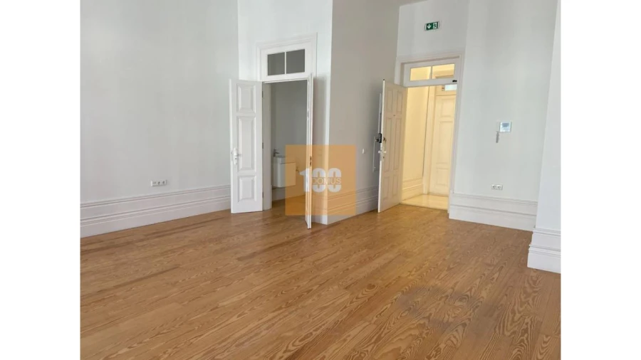 Escritório para Arrendamento em Cedofeita, Santo Ildefonso, Sé, Miragaia, São Nicolau e Vitória Foto 12