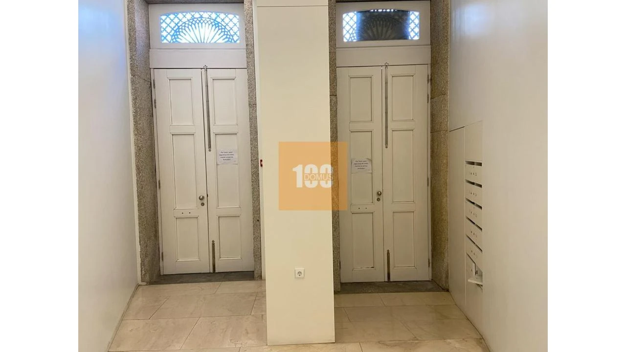 Escritório para Arrendamento em Cedofeita, Santo Ildefonso, Sé, Miragaia, São Nicolau e Vitória Foto 3