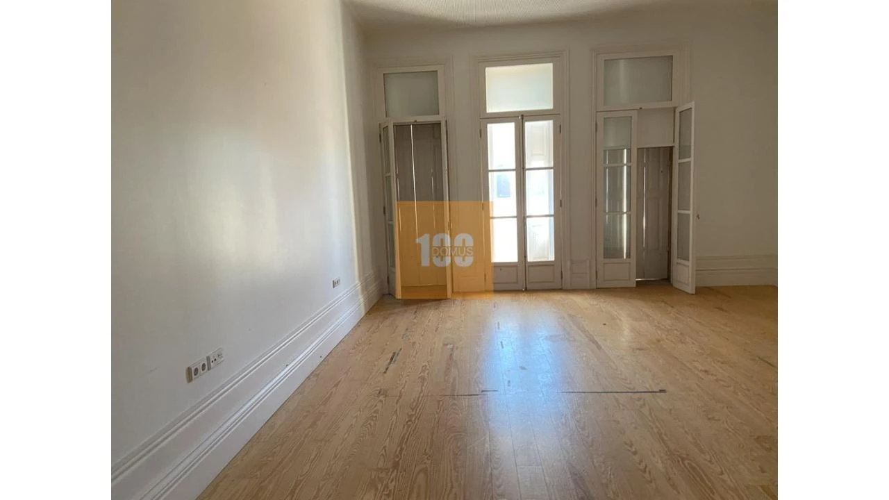 Escritório para Arrendamento em Cedofeita, Santo Ildefonso, Sé, Miragaia, São Nicolau e Vitória Foto 22