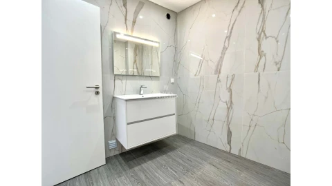 Apartamento T4 para Venda em Quelfes