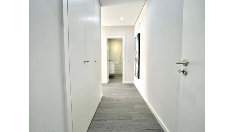 Apartamento T4 para Venda em Quelfes