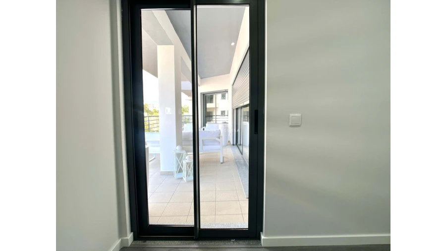 Apartamento T4 para Venda em Quelfes Foto 28
