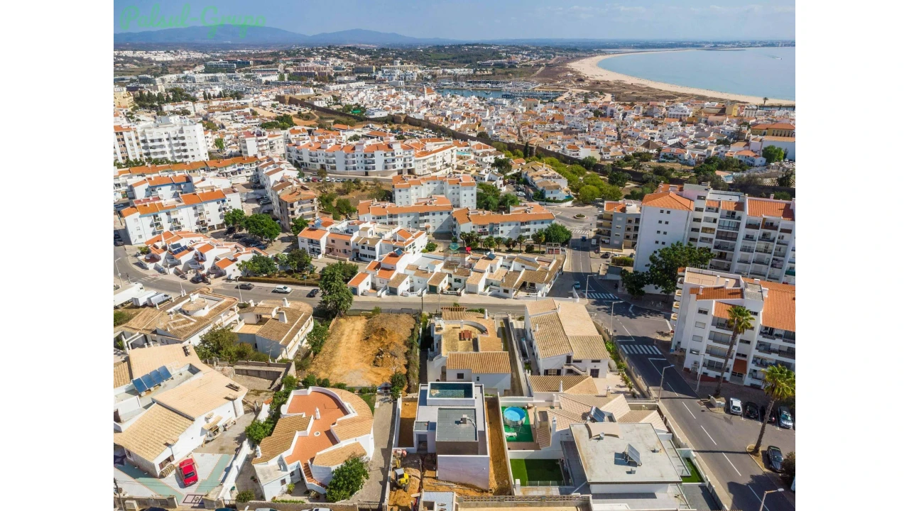 Moradia T3 para Venda em Lagos (São Sebastião e Santa Maria) Foto 68