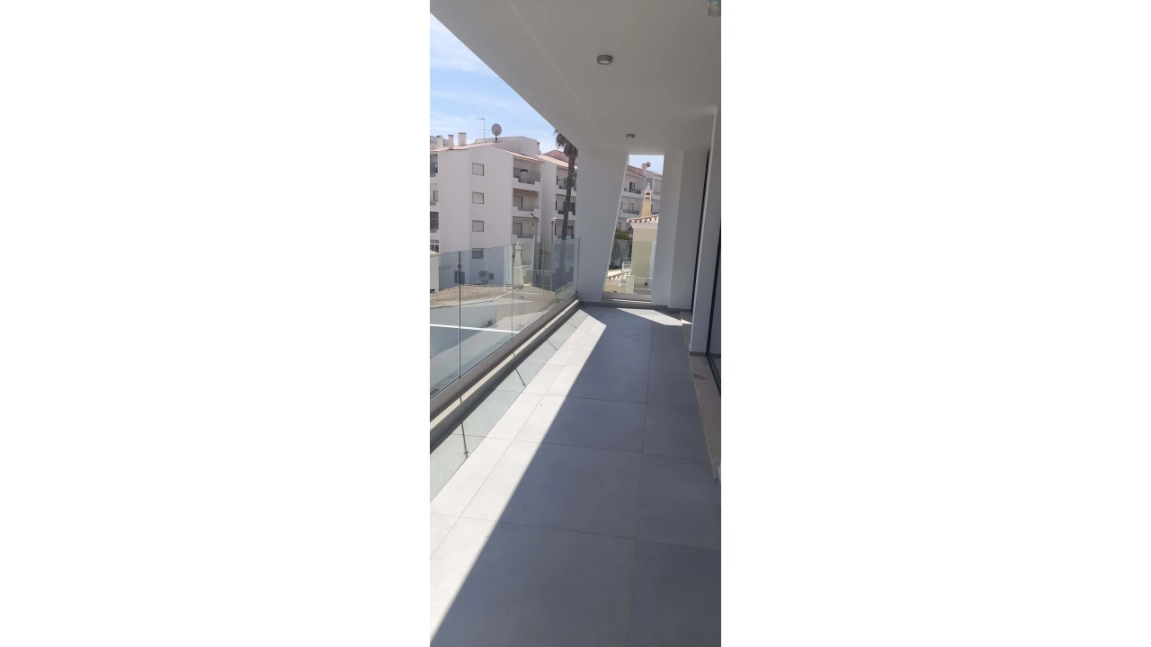 Moradia T3 para Venda em Lagos (São Sebastião e Santa Maria) Foto 13