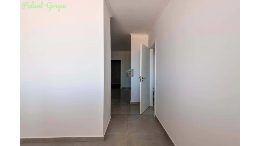 Moradia T3 para Venda em Lagos (São Sebastião e Santa Maria) Foto 31