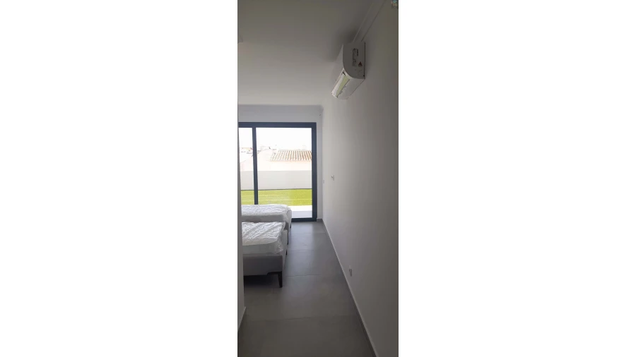 Moradia T3 para Venda em Lagos (São Sebastião e Santa Maria) Foto 40