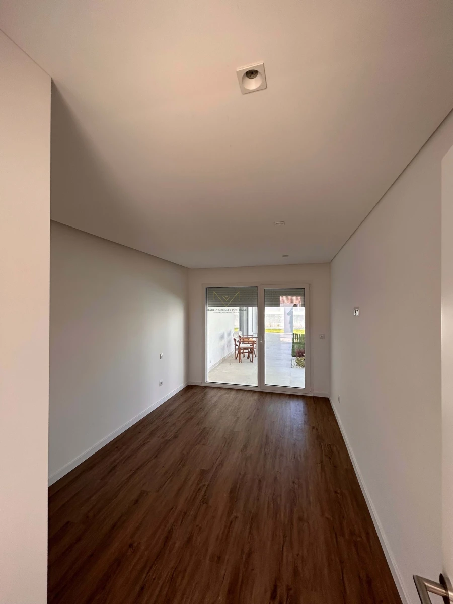 Moradia T4 para Venda em Charneca de Caparica e Sobreda Foto 16