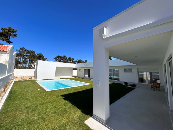 Moradia T4 para Venda em Charneca de Caparica e Sobreda Foto 31