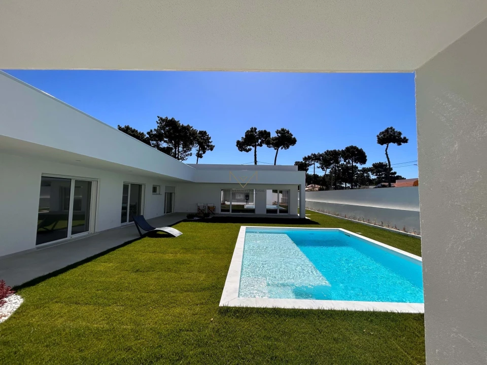 Moradia T4 para Venda em Charneca de Caparica e Sobreda Foto 26