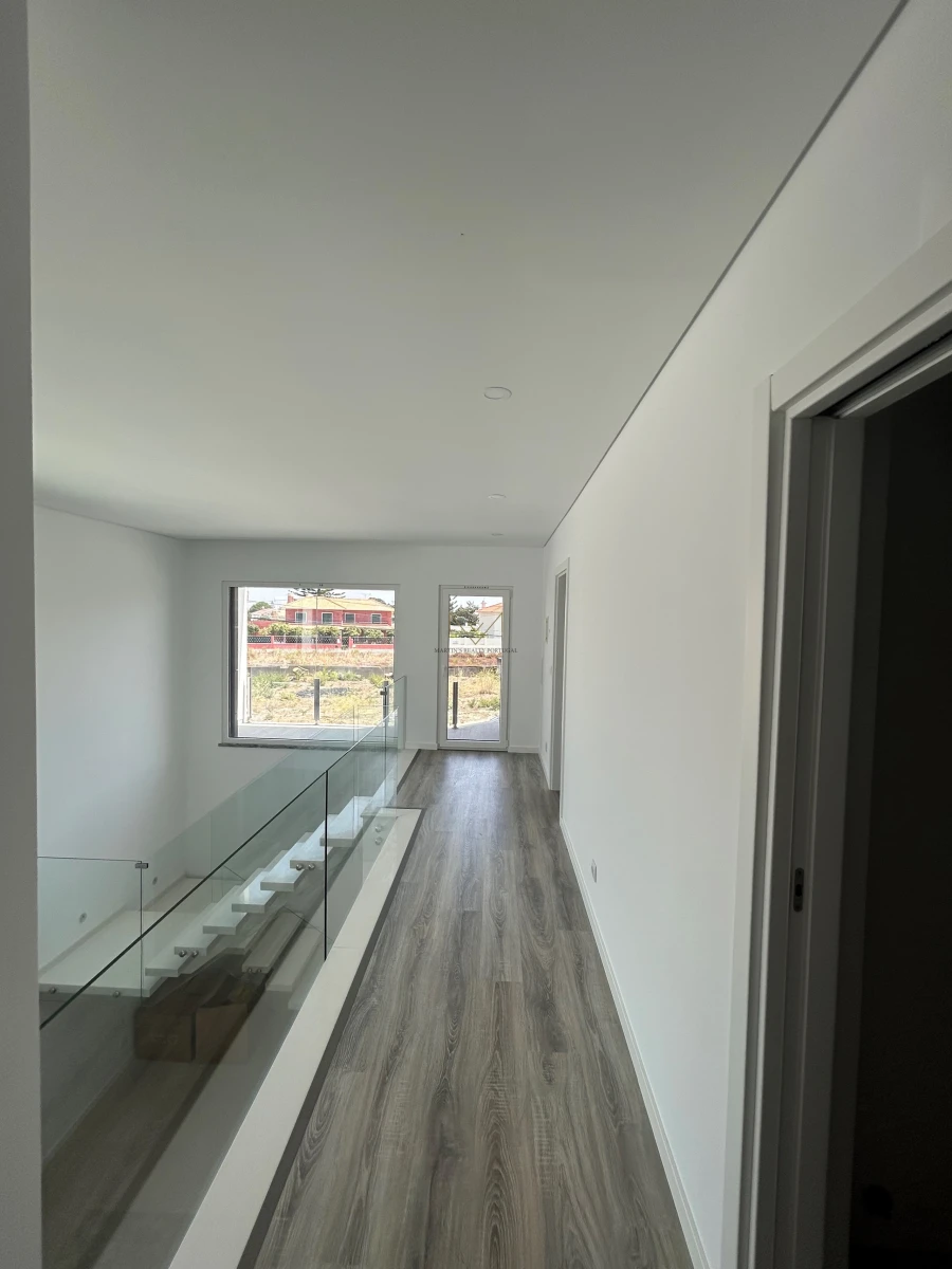 Moradia T4 para Venda em Charneca de Caparica e Sobreda Foto 17