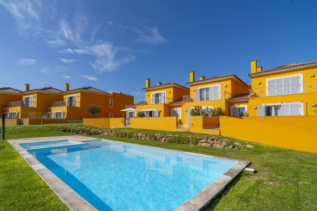 Moradia T3 para Venda em Alcabideche Foto 2