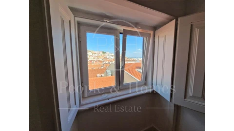 Apartamento T1 para Arrendamento em Misericórdia