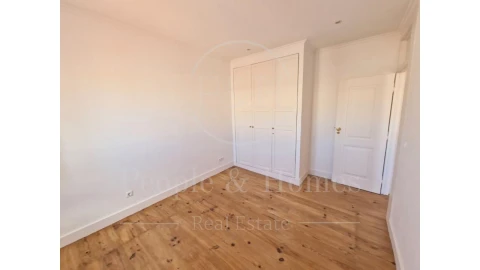 Apartamento T1 para Arrendamento em Misericórdia