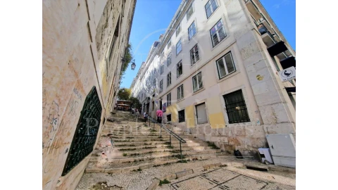 Apartamento T1 para Arrendamento em Misericórdia