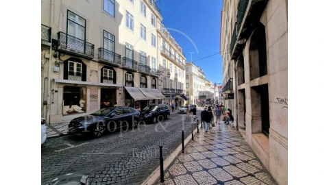 Apartamento T1 para Arrendamento em Misericórdia