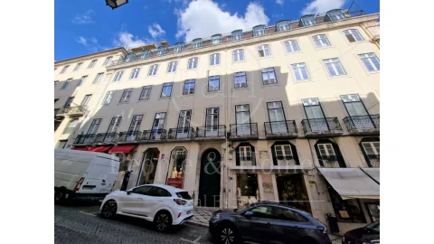 Apartamento T1 para Arrendamento em Misericórdia