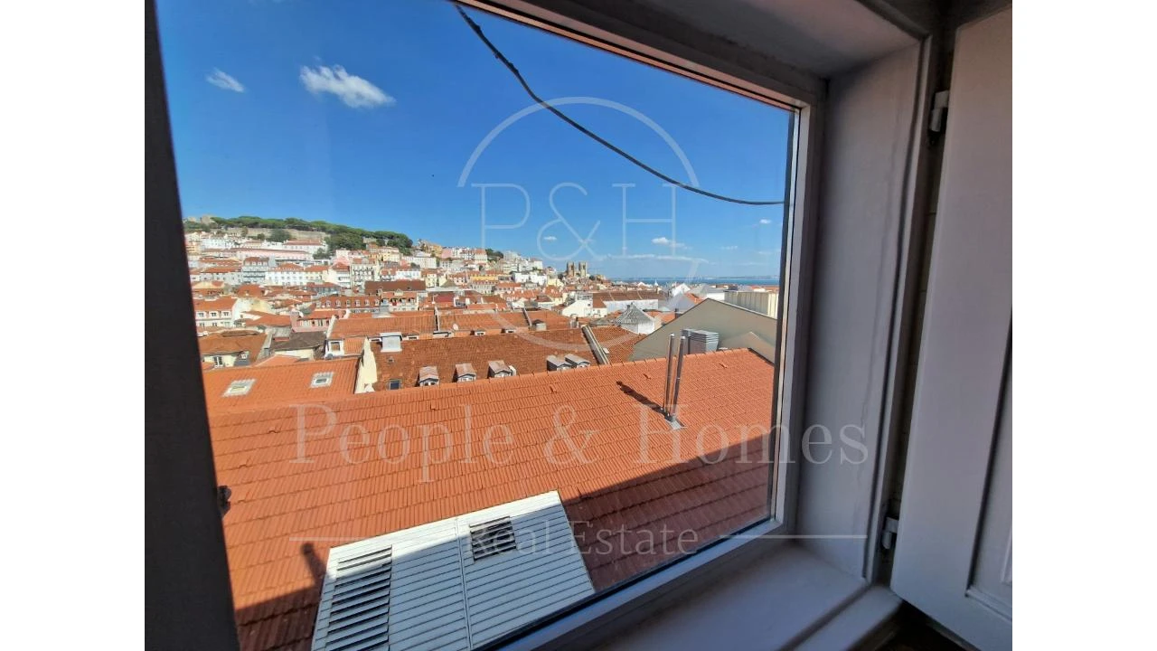 Apartamento T1 para Arrendamento em Misericórdia Foto 12