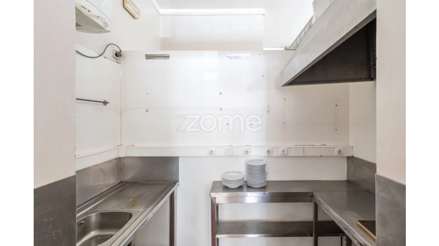 Negócio para Venda em São João Baptista e Santa Maria dos Olivais Foto 9