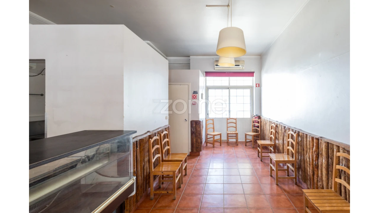 Negócio para Venda em São João Baptista e Santa Maria dos Olivais Foto 10