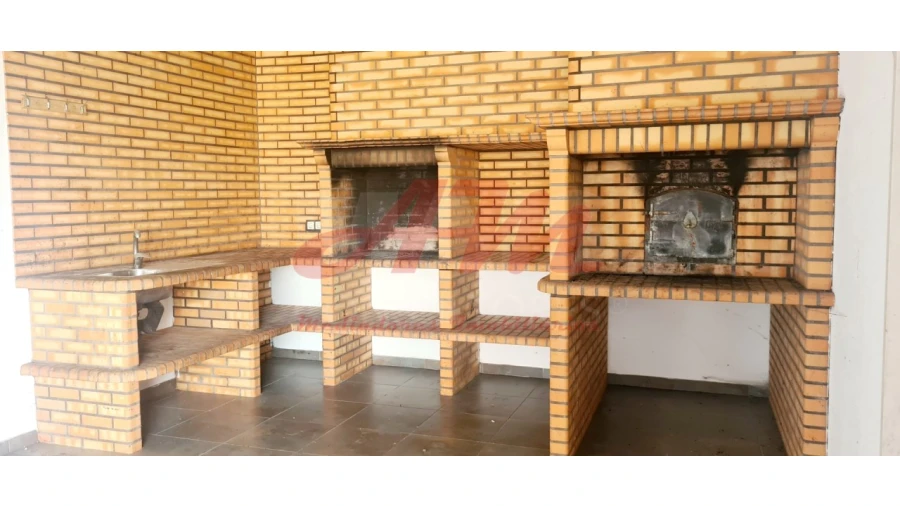 Moradia T7 para Venda em Bidoeira de Cima Foto 5