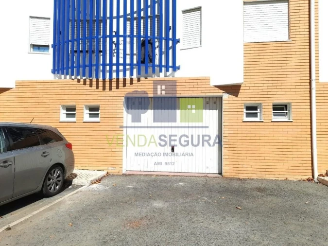 Garagem para Arrendamento em Beja (Santiago Maior e São João Baptista) Foto 4