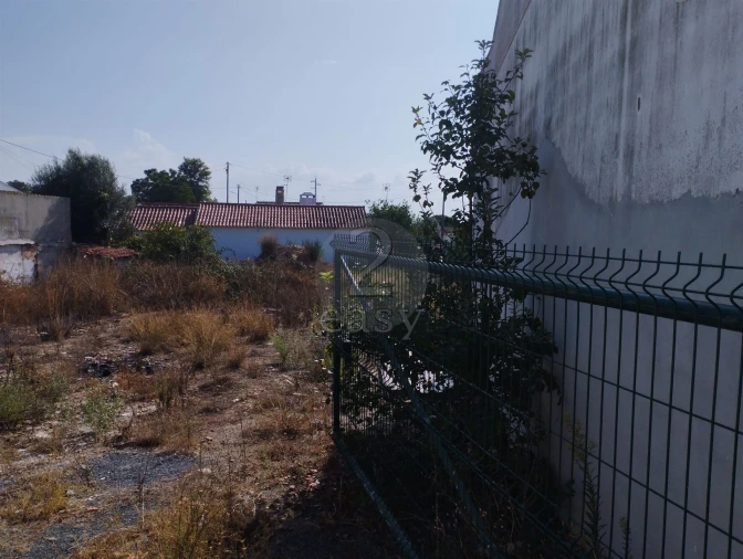 Moradia T1 para Venda em Abela Foto 10