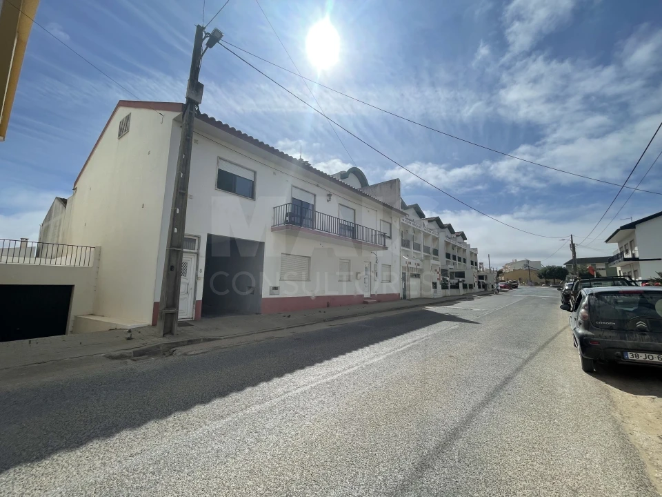 Prédio para Venda em Atouguia da Baleia Foto 2