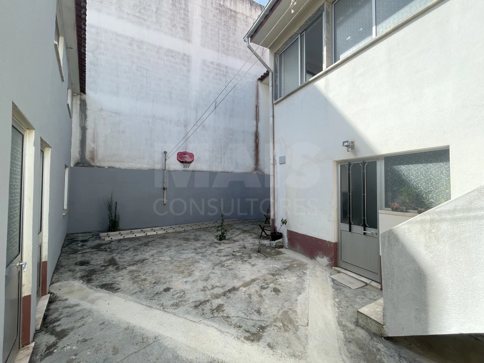 Prédio para Venda em Atouguia da Baleia Foto 7