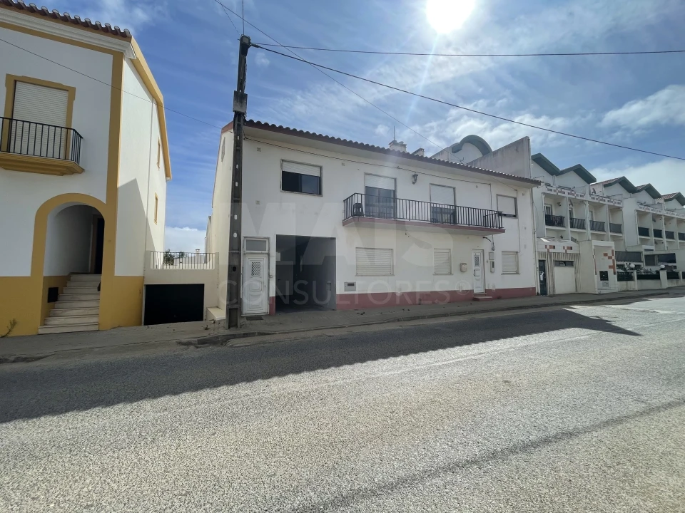 Prédio para Venda em Atouguia da Baleia Foto 1