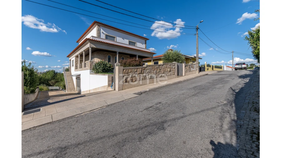 Moradia T3 para Venda em Torrados e Sousa Foto 1