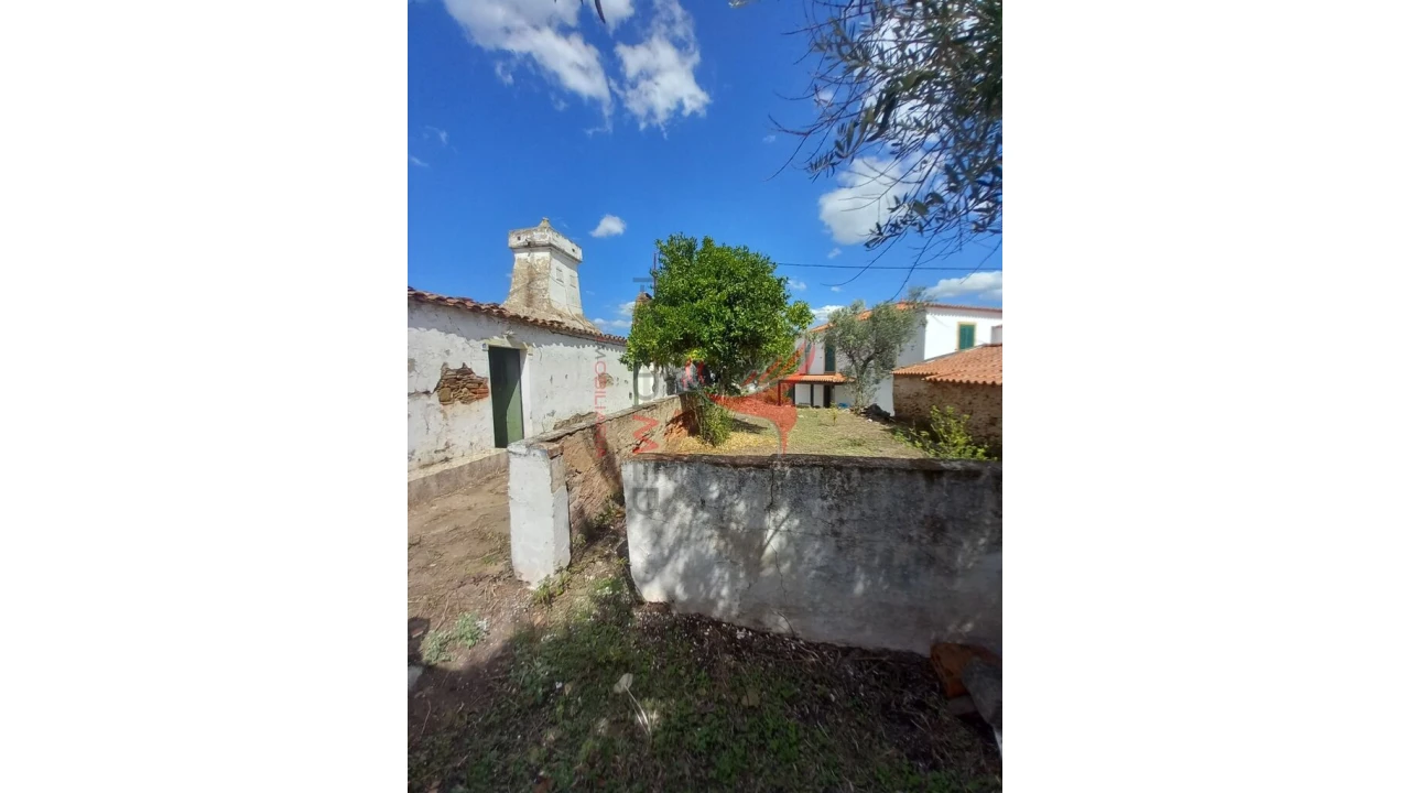 Quinta T8 para Venda em Redondo Foto 1