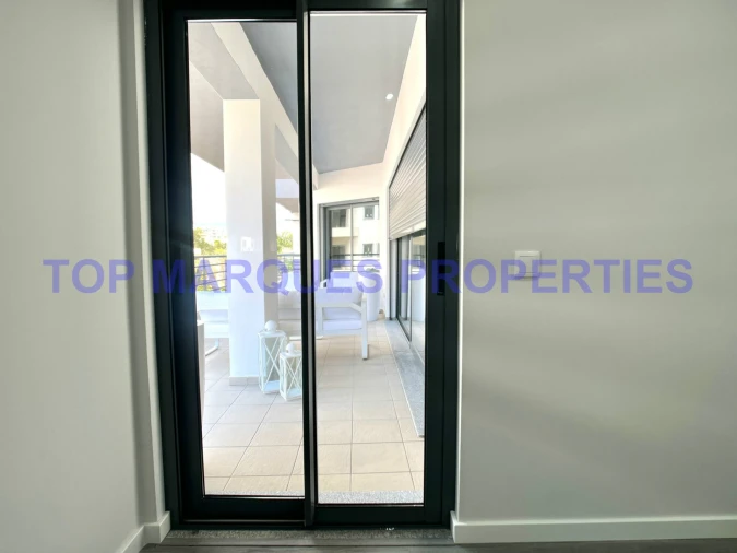 Apartamento T3 para Venda em Quelfes Foto 28